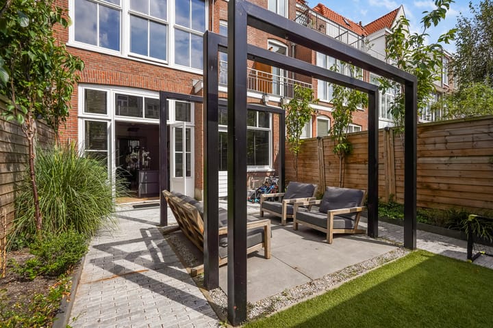 Photo 2 of De Perponcherstraat 136