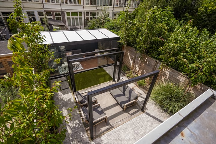 Photo 25 of De Perponcherstraat 136