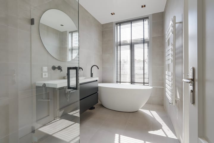 Photo 31 of De Perponcherstraat 136