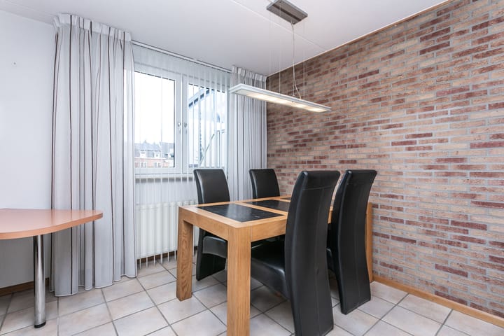 Photo 12 of Pastoor Savelbergstraat 124