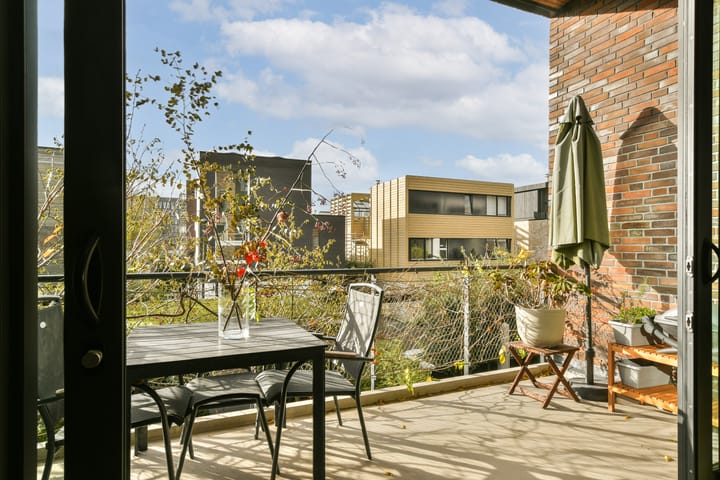 Photo 10 of Bert Haanstrakade 410