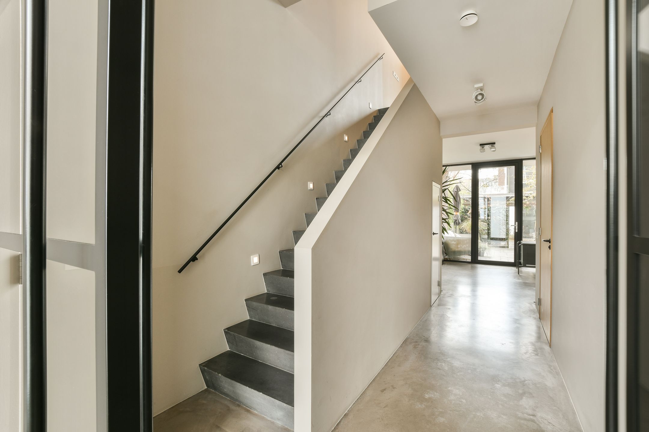 Foto 12 van Bert Haanstrakade 410