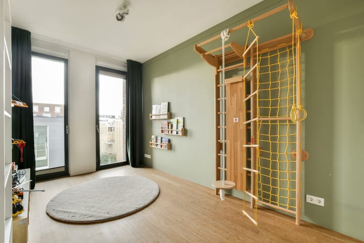 Photo 21 of Bert Haanstrakade 410