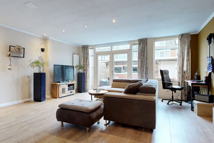 Foto 2 van Troelstrastraat 35