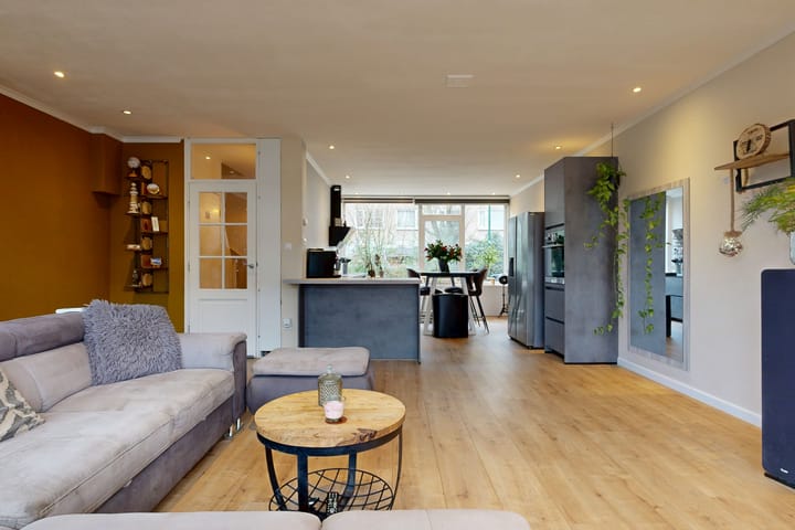 Foto 10 van Troelstrastraat 35