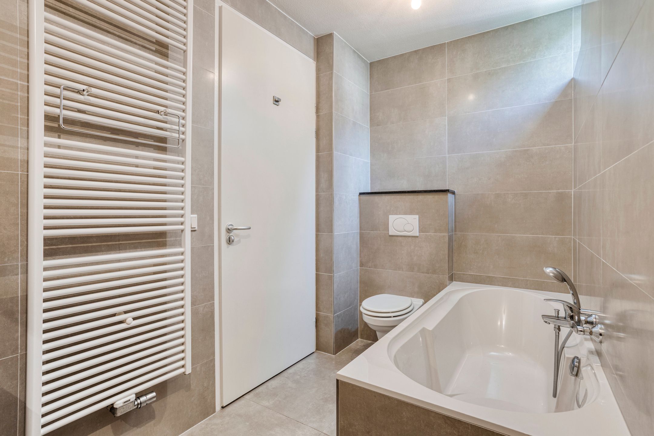 Foto 21 van Herdenkingsplein 50-C