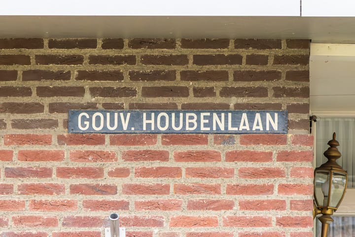 Photo 3 of Gouverneur Houbenlaan 27