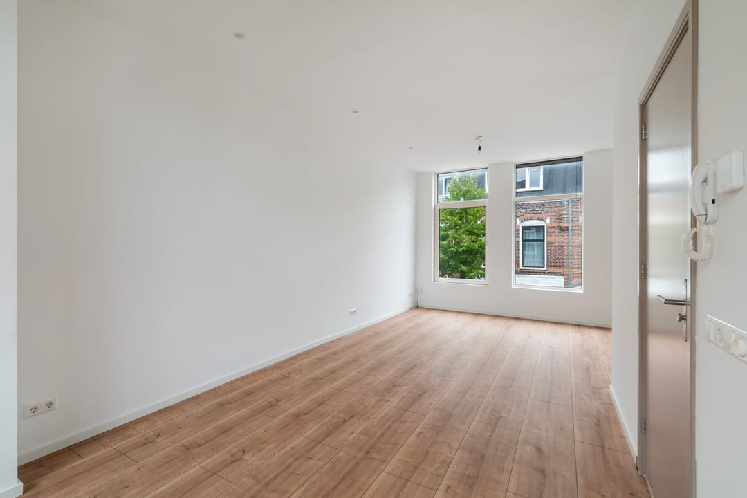 Photo 8 of Mauritsstraat 12-A