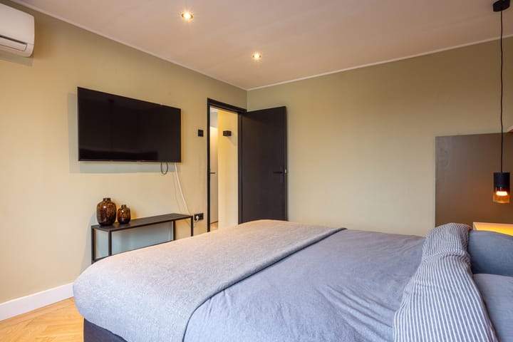 Photo 26 of Gouverneur Houbenlaan 27