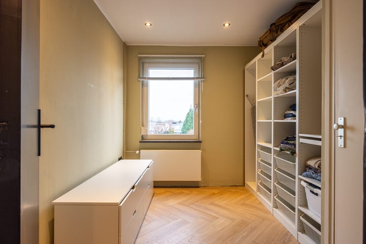 Photo 29 of Gouverneur Houbenlaan 27