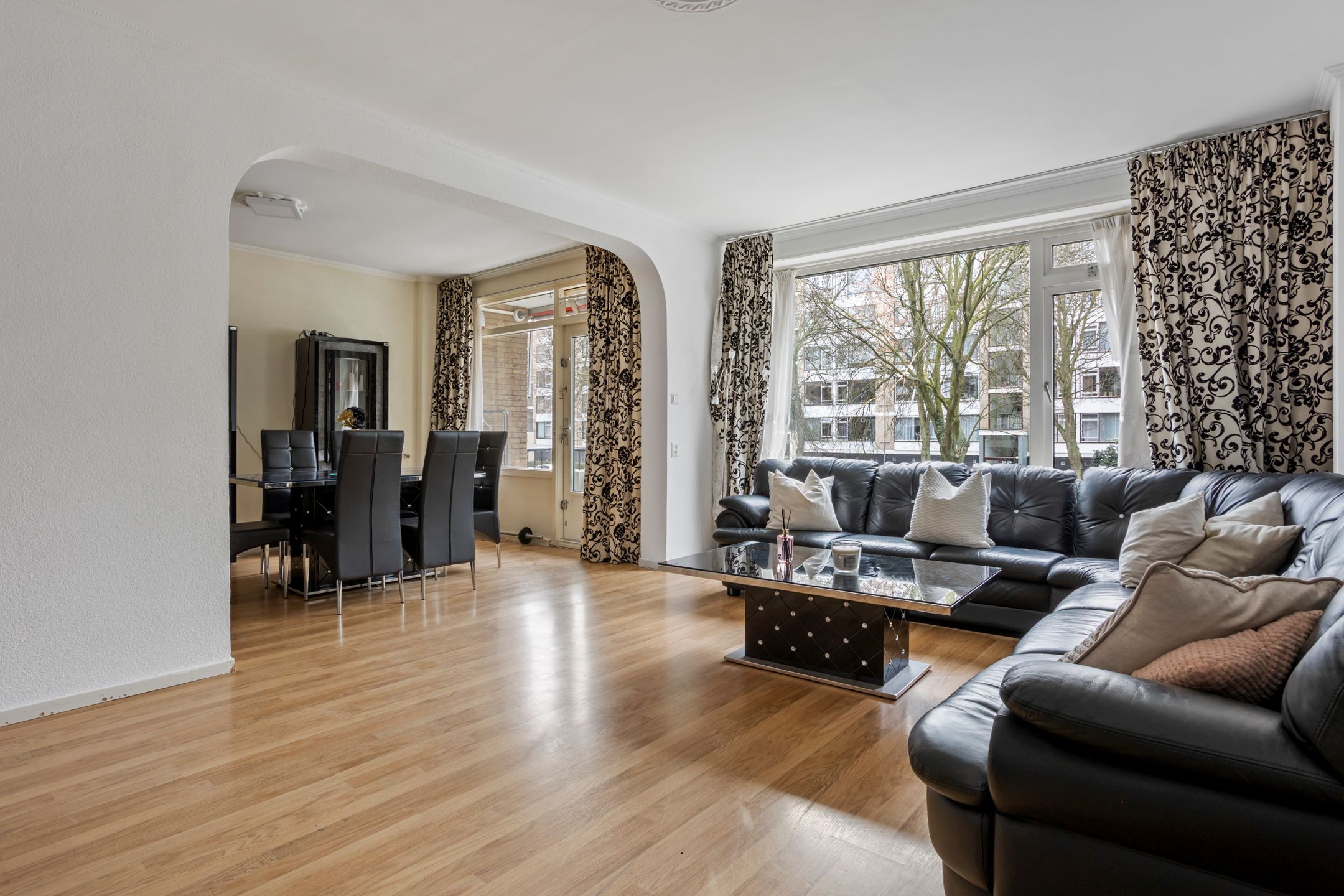 Photo 3 of Burgemeester Caan van Necklaan 434