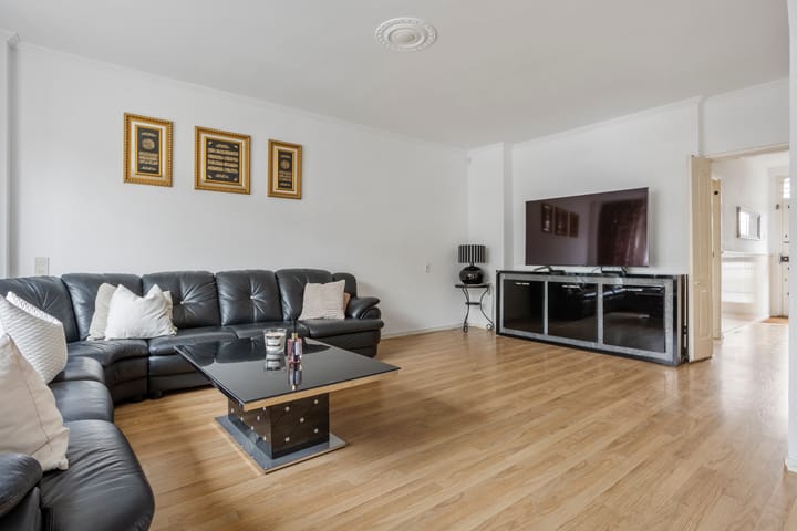 Foto 4 van Burgemeester Caan van Necklaan 434