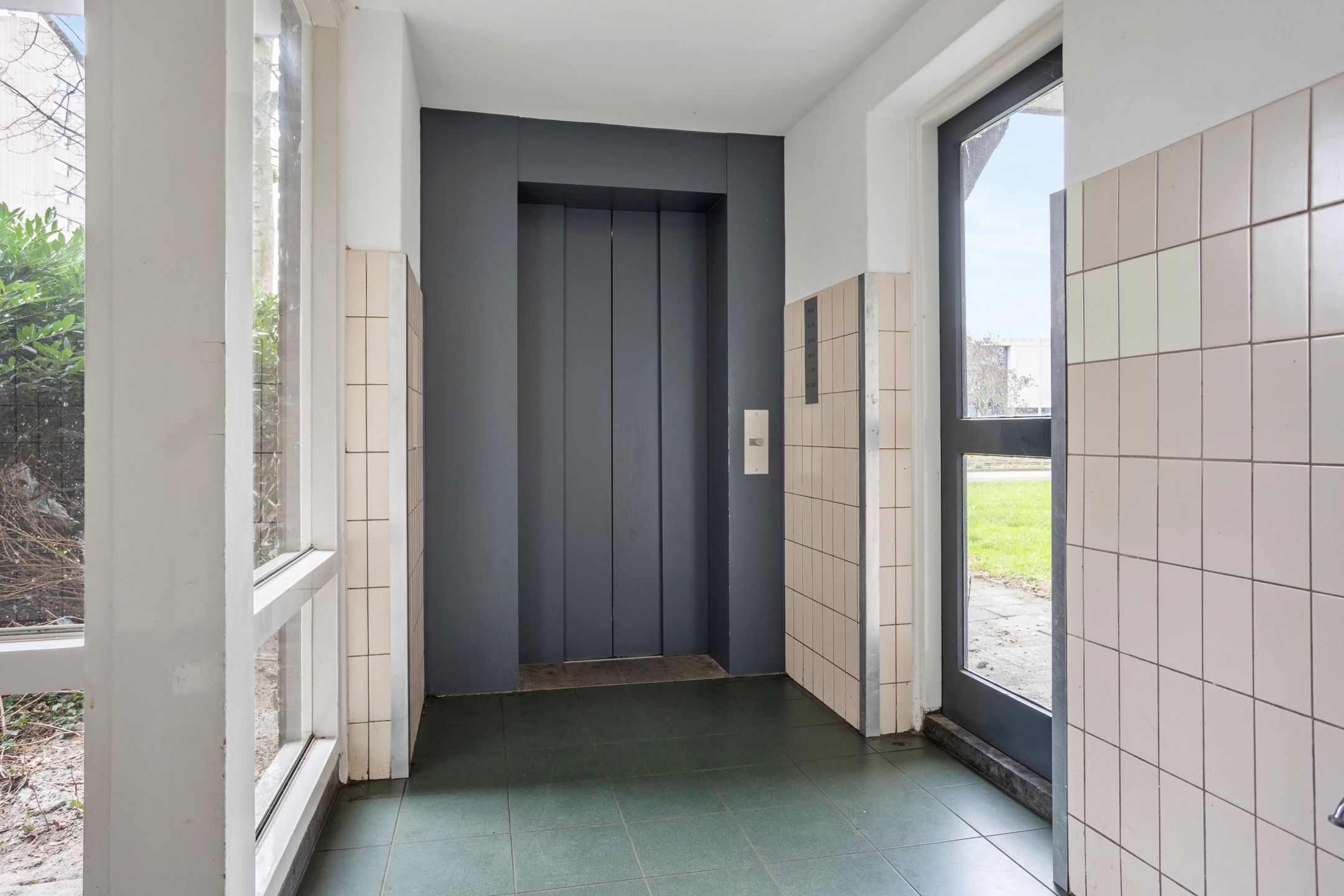 Photo 27 of Burgemeester Caan van Necklaan 434