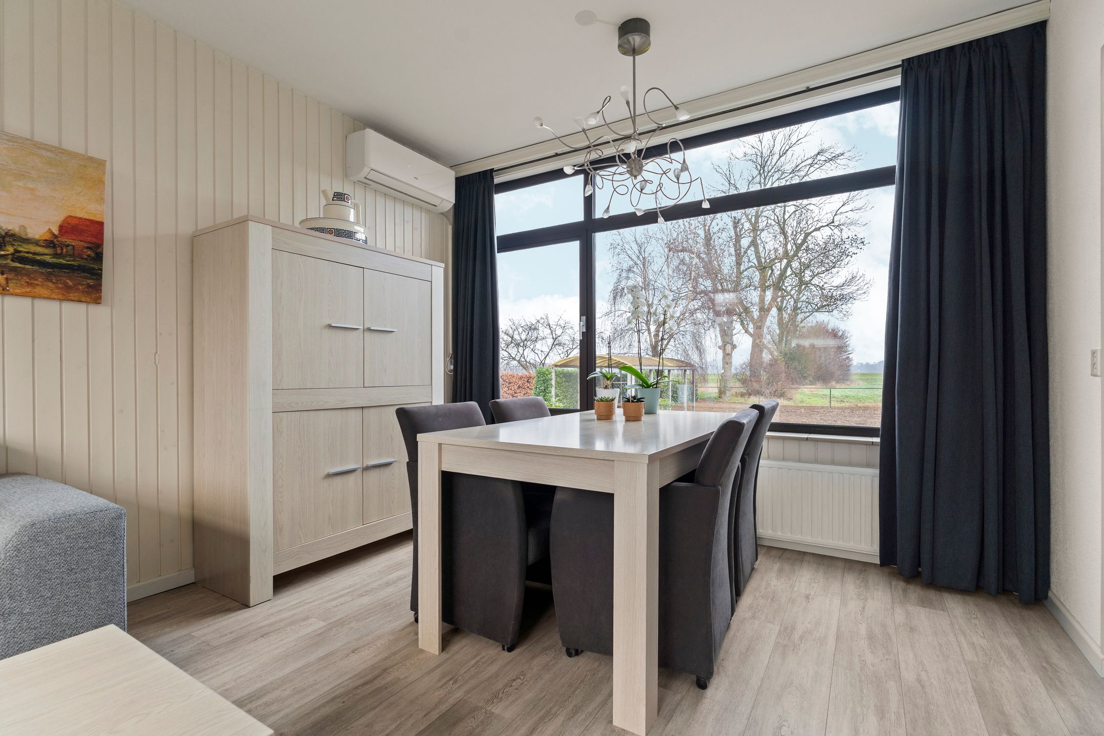 Photo 9 of Burgemeester Douvenstraat 22-A