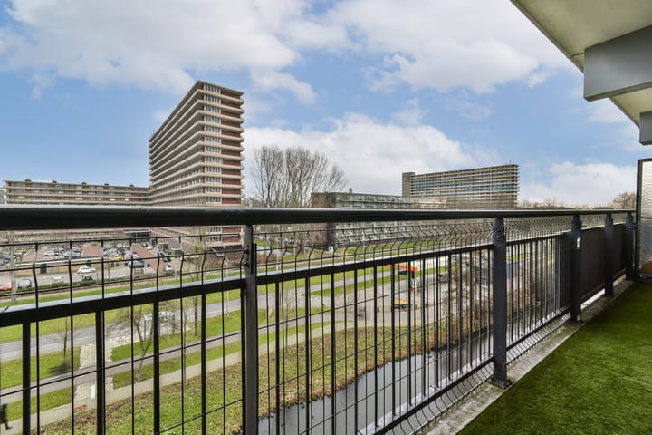 Foto 8 van Roland Holstlaan 975