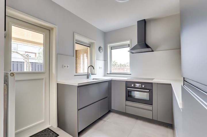 Foto 12 van Beatrixlaan 42