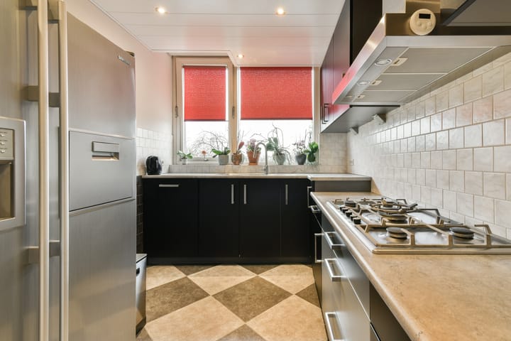 Foto 13 van Roland Holstlaan 975