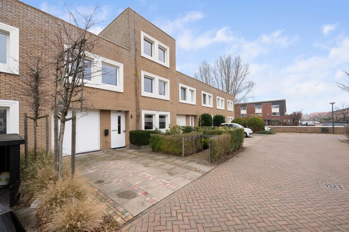 Freek van Leeuwenstraat 5