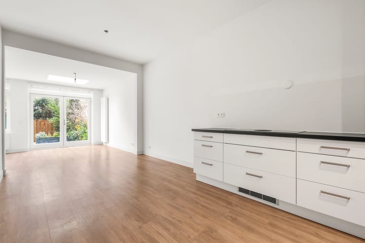 Foto 12 van Paramaribostraat 75