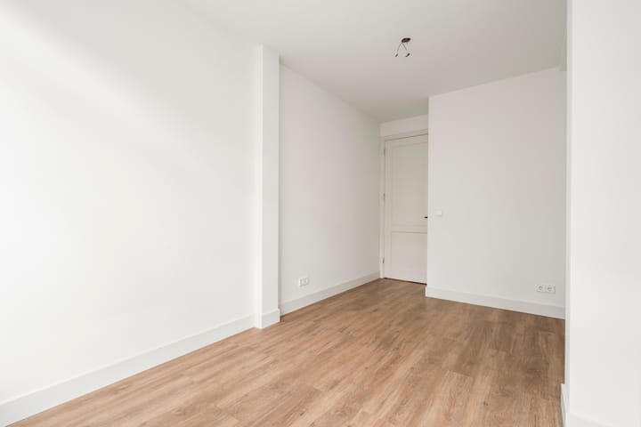 Foto 18 van Paramaribostraat 75