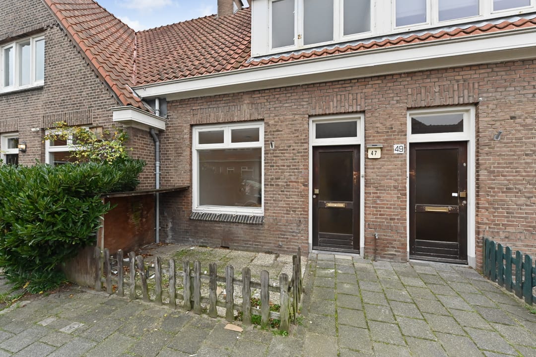 Photo 1 of Emmastraat 47