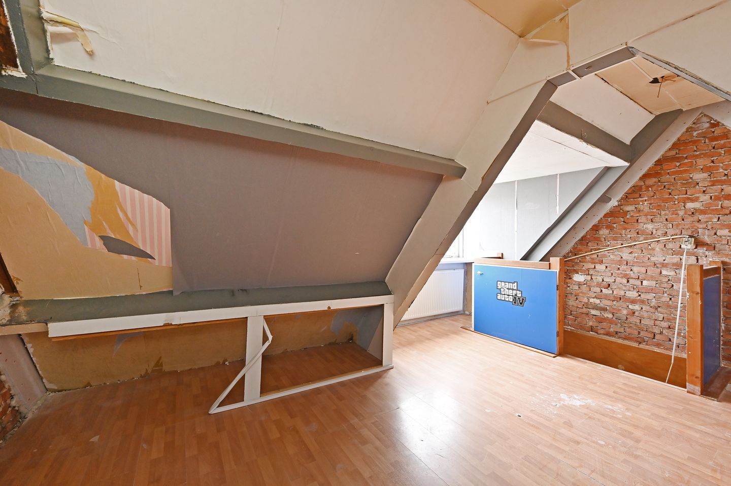 Photo 35 of Emmastraat 47