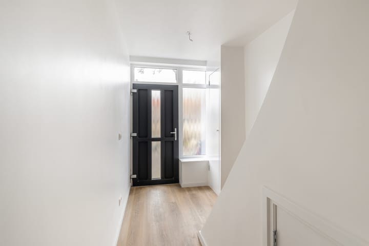 Photo 6 of Willem Barendszoonstraat 17