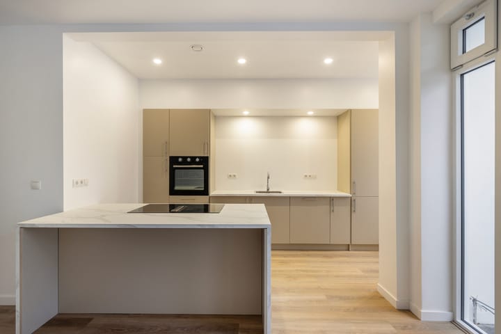 Photo 12 of Willem Barendszoonstraat 17