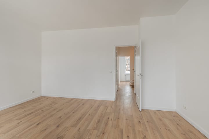 Photo 23 of Willem Barendszoonstraat 17