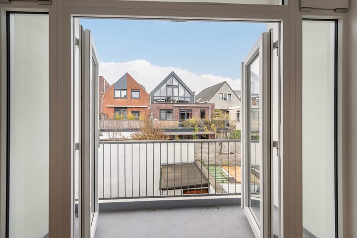 Photo 24 of Willem Barendszoonstraat 17