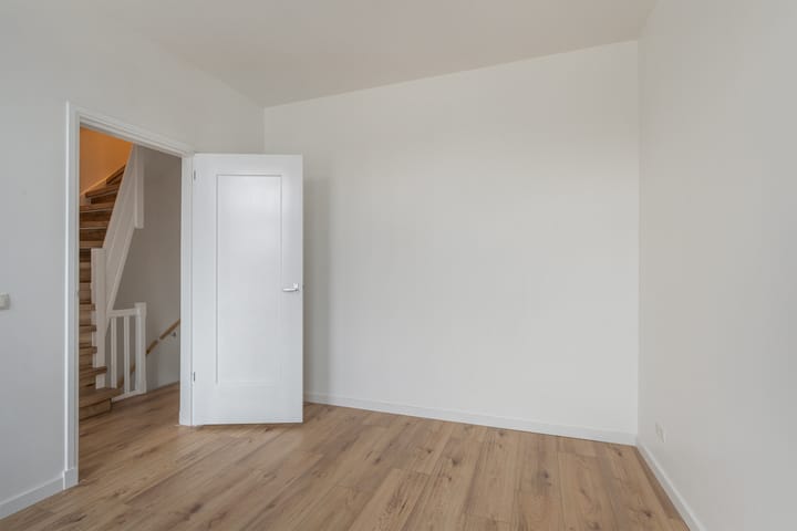 Photo 27 of Willem Barendszoonstraat 17