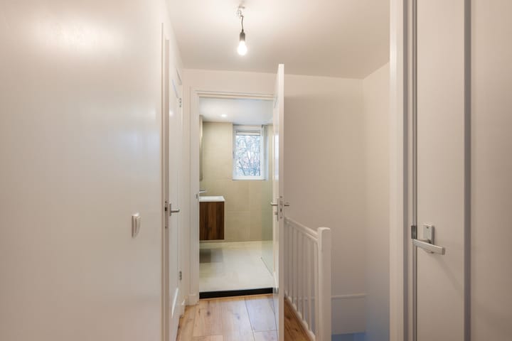 Photo 33 of Willem Barendszoonstraat 17