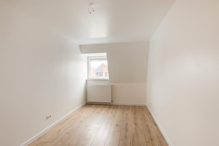 Photo 36 of Willem Barendszoonstraat 17