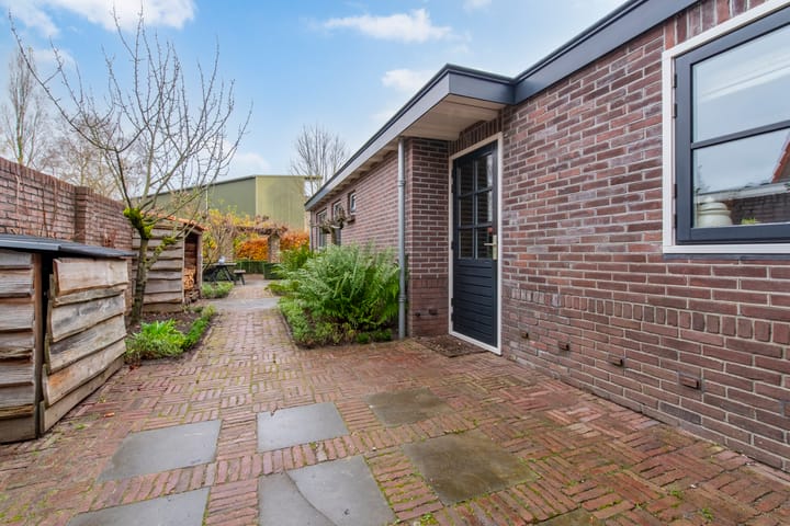 Foto 25 van Parallelweg 128