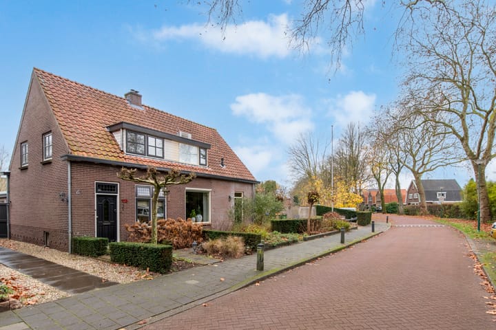 Foto 44 van Parallelweg 128