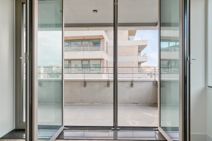 Photo 7 of Elzenhagensingel 176