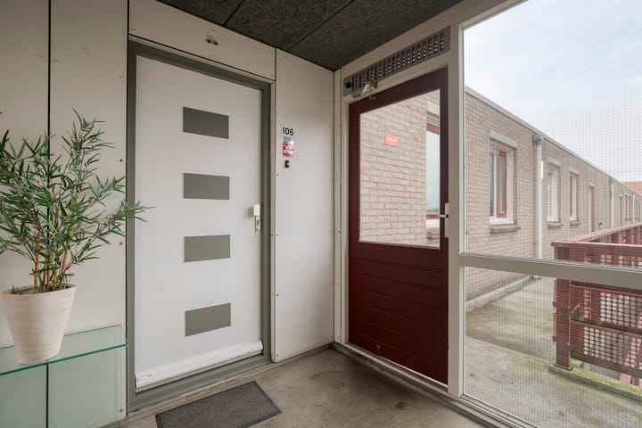 Foto 26 van Basilicumweg 106