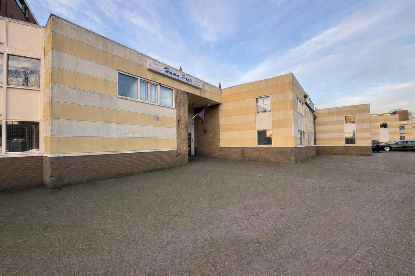 View photo 1 of Spoorsingel 37