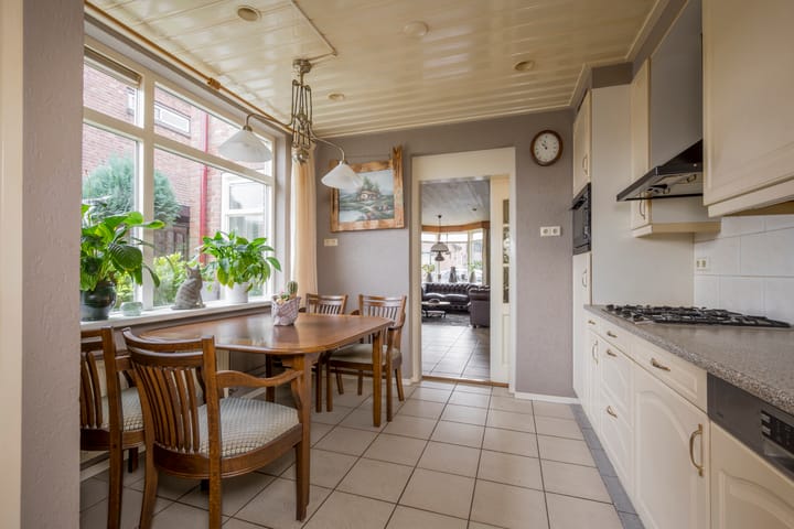 Photo 10 of Van Zuilenlaan 12