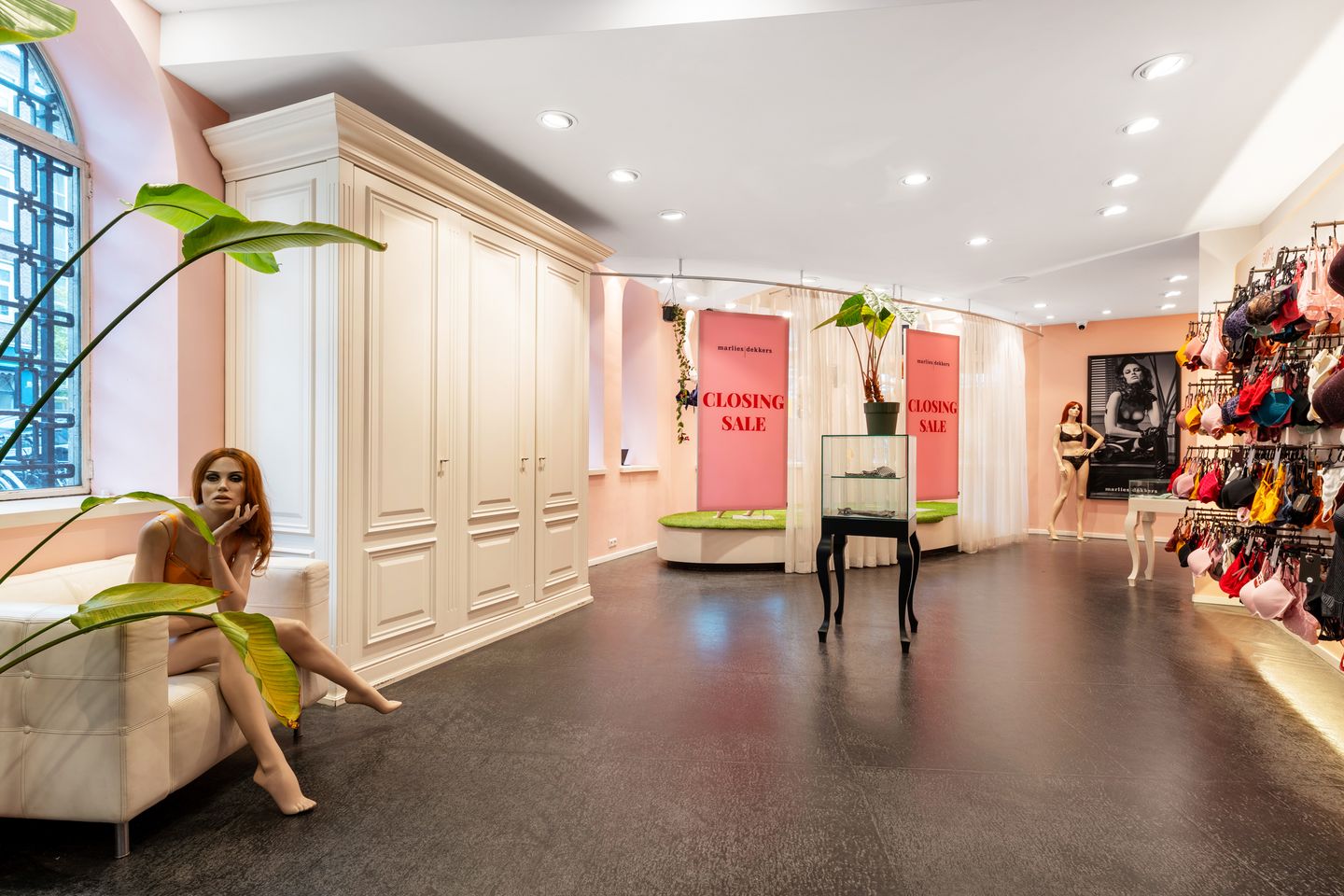 View photo 5 of Witte de Withstraat 2