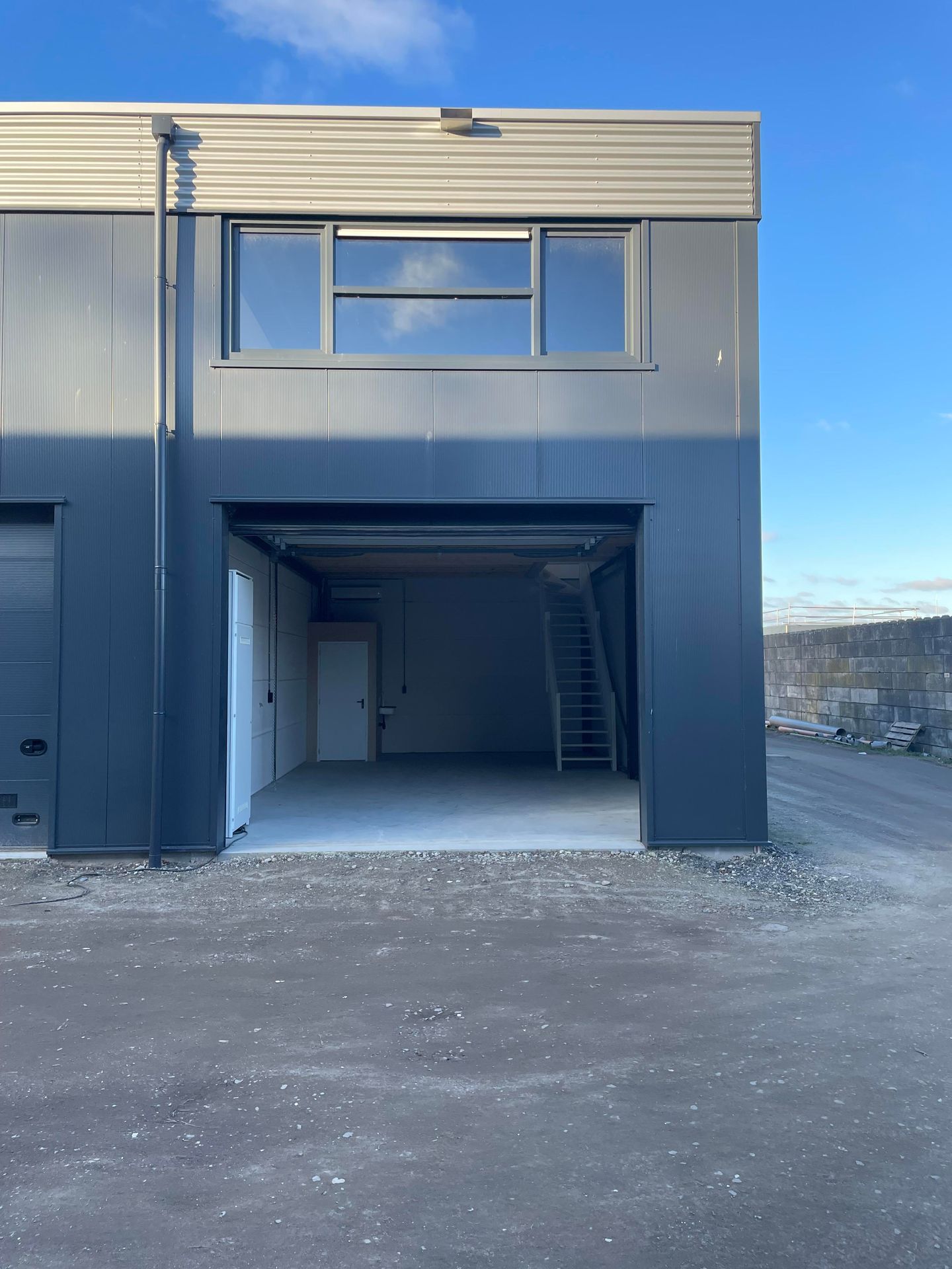 Bekijk foto 1 van Randweg 23