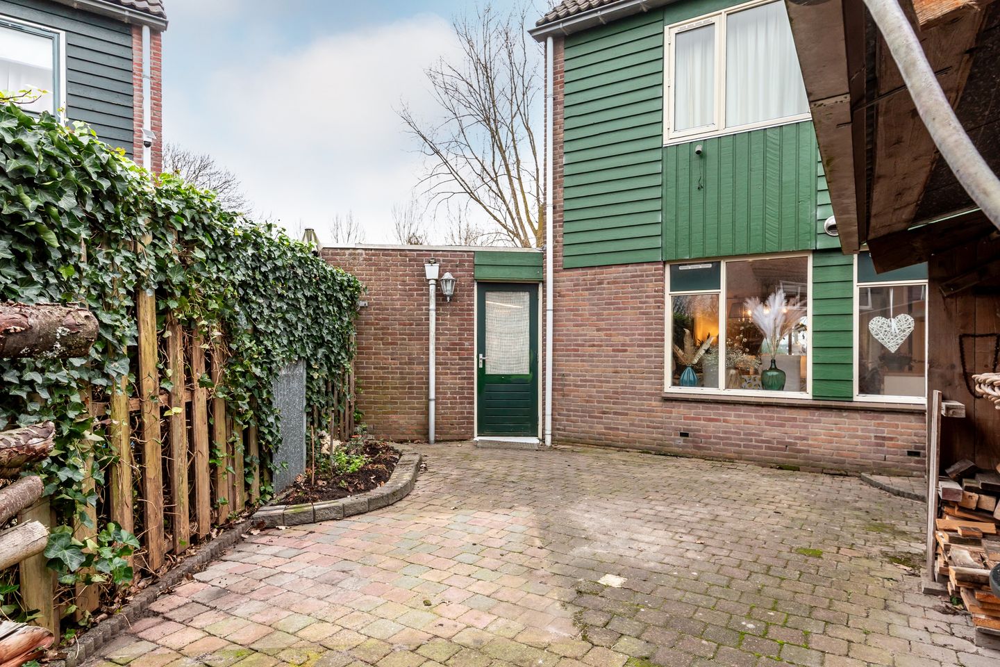 Photo 49 of Horst 10 11