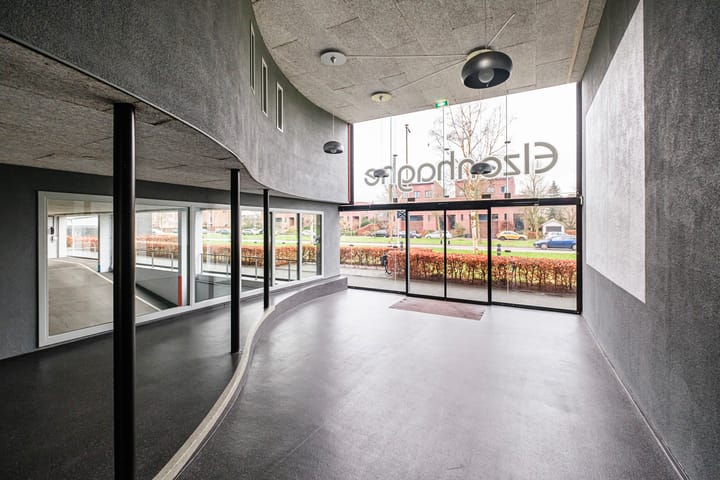 Foto 10 van Elzenmos 80