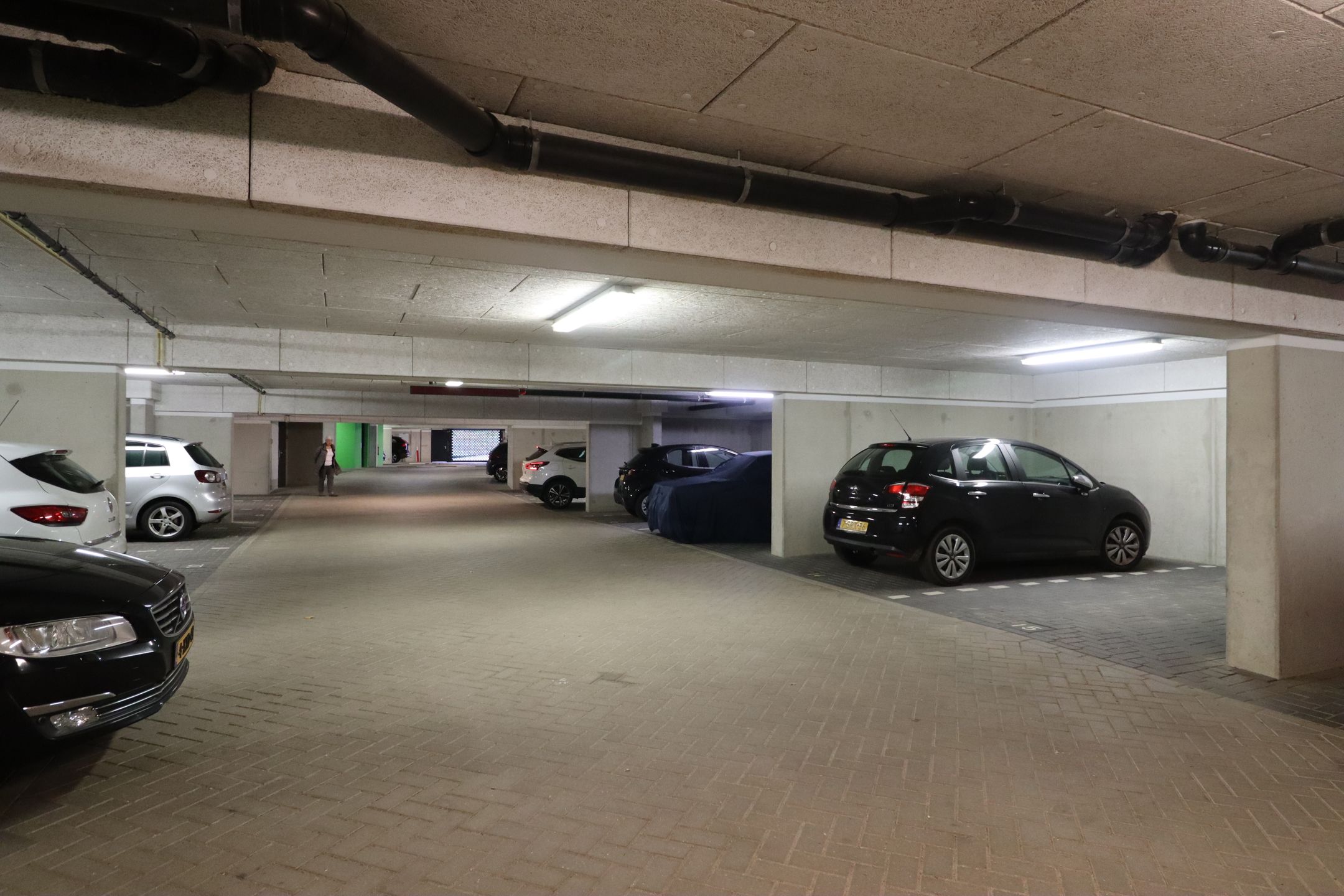 Foto 21 van Naarderstraat 81-19