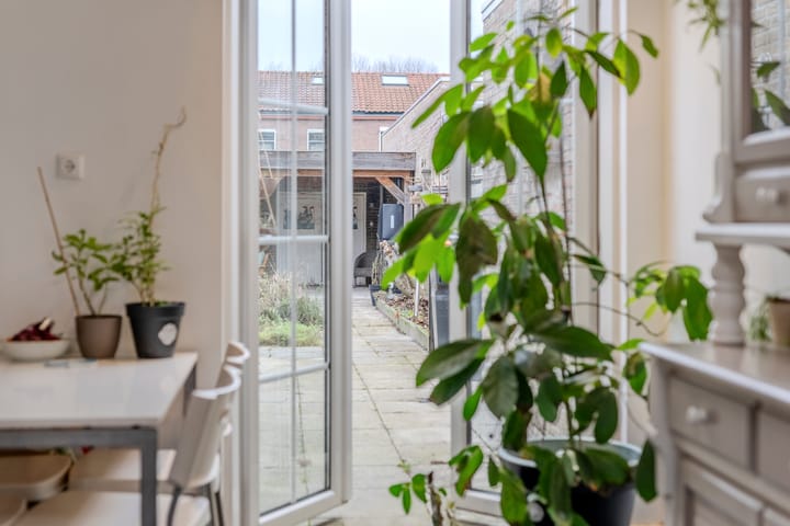 Foto 12 van Van Hogendorpstraat 89-A