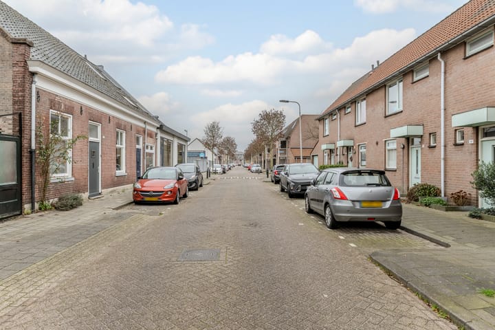 Foto 35 van Van Hogendorpstraat 89-A