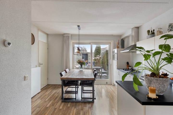 Foto 7 van B.A.A. Engelbertinklaan 132