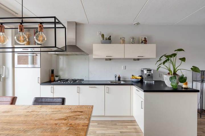 Foto 10 van B.A.A. Engelbertinklaan 132