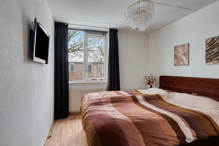 Foto 16 van B.A.A. Engelbertinklaan 132