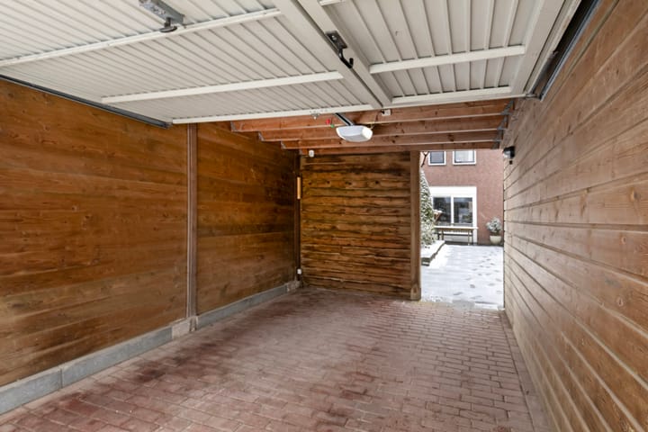 Foto 28 van B.A.A. Engelbertinklaan 132